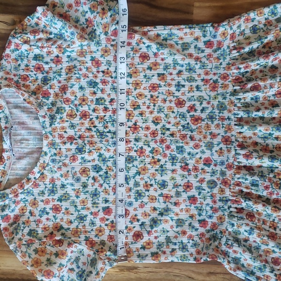 Zara light weight flower dress - Picture 5 of 8